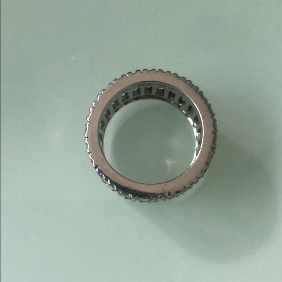 Beautiful CZ ring - Picture 2 of 3